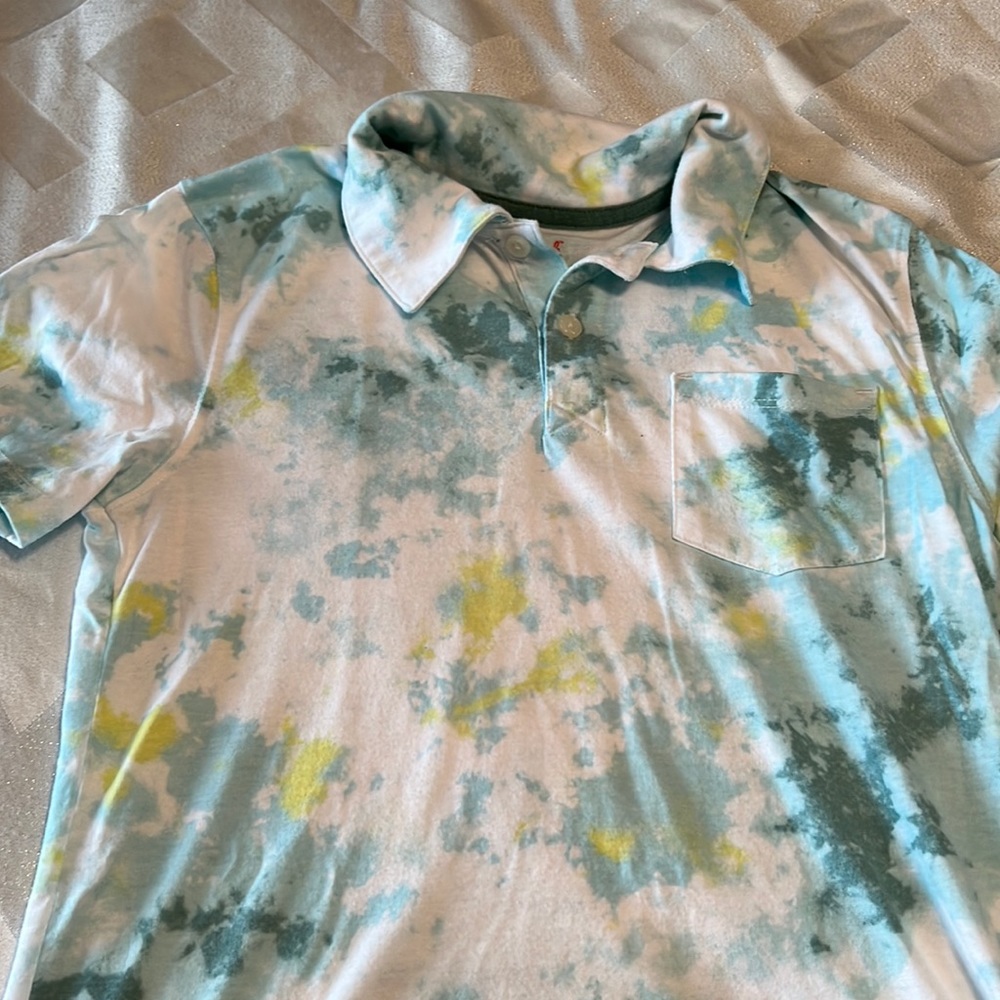 Use boys Cat and Jack collared  shirt